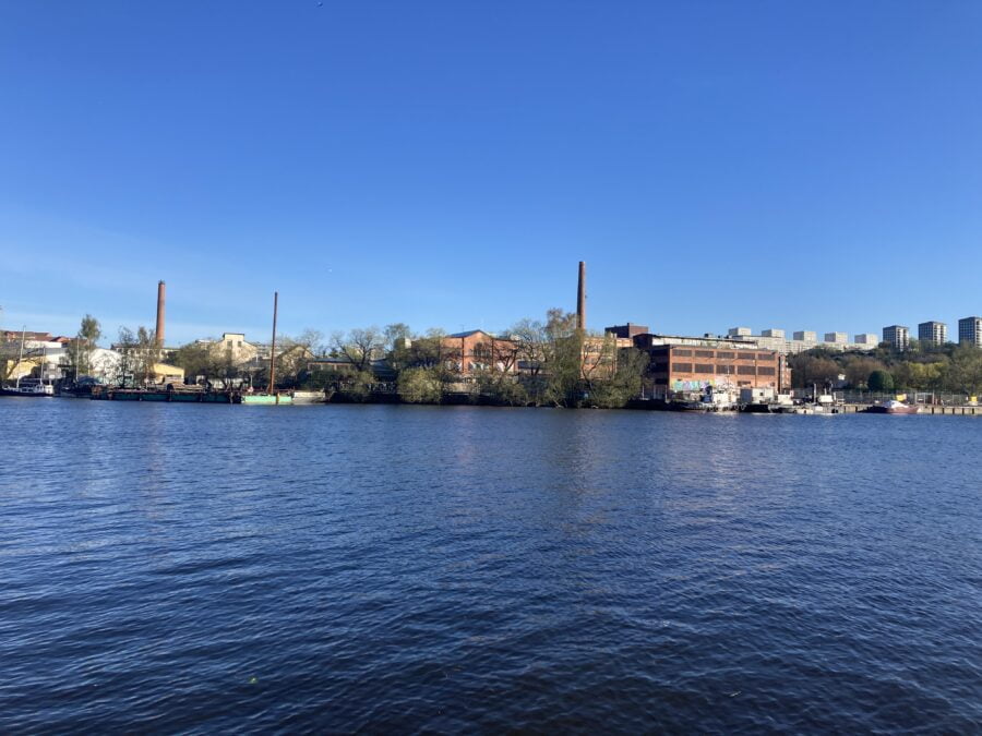 Lovholmen fran vattnet